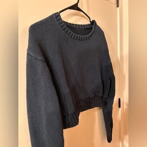 cropped black cotton sweater | Urban Outfitters | size smalll